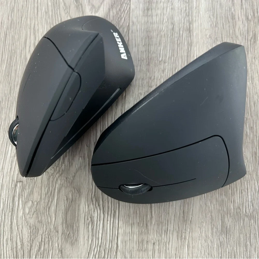 2 Anker Wireless Vertical Ergonomic Optical Mouse